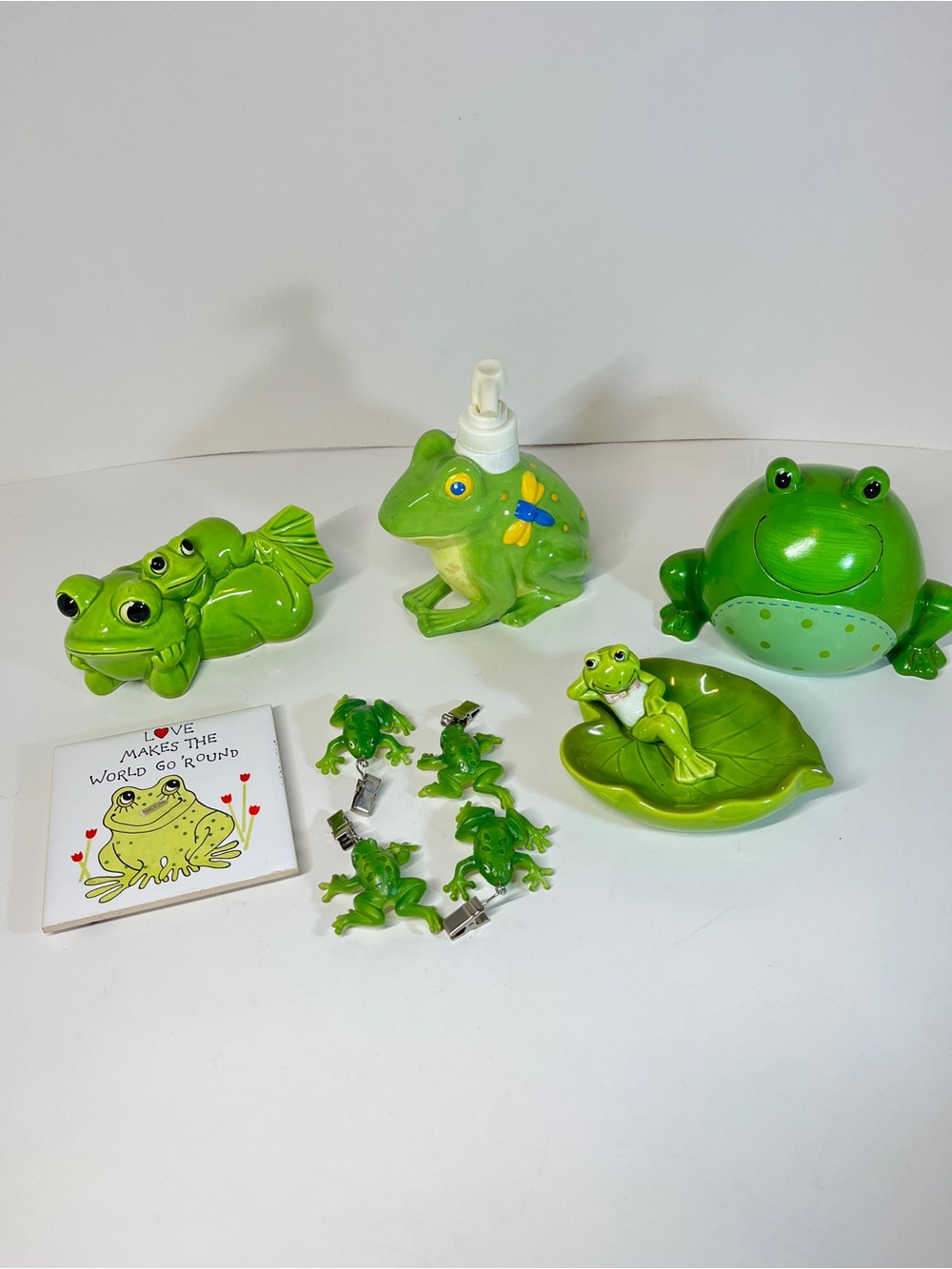 Vtg Frog Lot Bottle Dispenser Trinket Dish Trivet Coin Bank Clips Figurine Decor